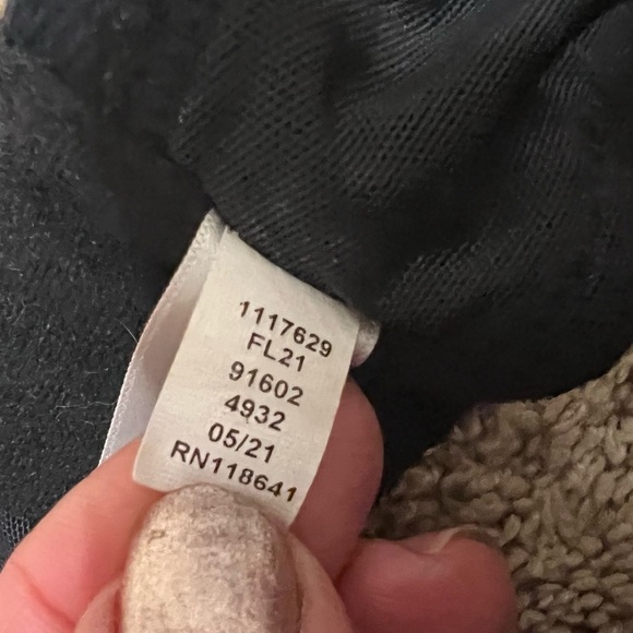 Cacique Lightly Lined Full Coverage Black Bra Size 44C - Picture 7 of 8